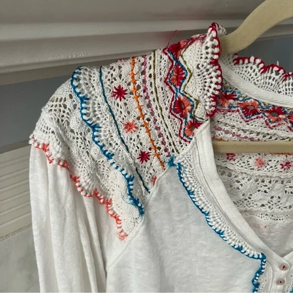 Free People Siesta Fiesta Embroidered Boho Knit Top Peasant Henley Med - Picture 7 of 12
